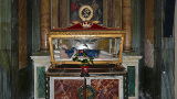 Grab der heiligen Faustina in der Kirche San Pietro Apostolo von Hihawai